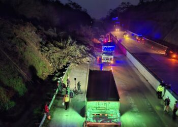 Longsor di Tol Bocimi KM 72 Ganggu Arus Kendaraan, Jalur Menuju Jakarta Dialihkan