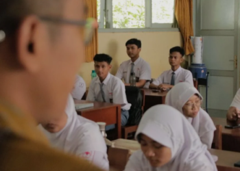Sekolah Makin Mahal, Orang Tua Makin Bangga? Netizen Sindir Dunia Pendidikan Kini Sarat Gengsi Sosial