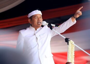Gubernur Dedi Mulyadi Temui Orang Tua Siswi Korban Dugaan Pemotongan Rambut Paksa, Kasus Jadi Sorotan Publik