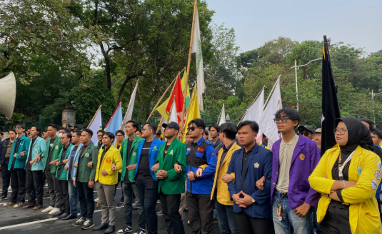 Mahasiswa Gelar Aksi Besar di Bundaran HI Jakarta, Soroti Ekonomi, Pendidikan, dan Kebijakan Publik