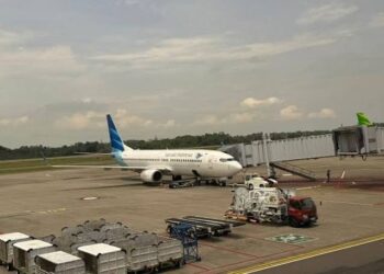 Abu Vulkanik Anak Krakatau Mengancam Keselamatan Penerbangan, Garuda Batalkan Penerbangan hingga Tengah Malam