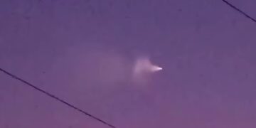 Bukan UFO, Objek Bercahaya di Langit Indonesia Ternyata Roket China